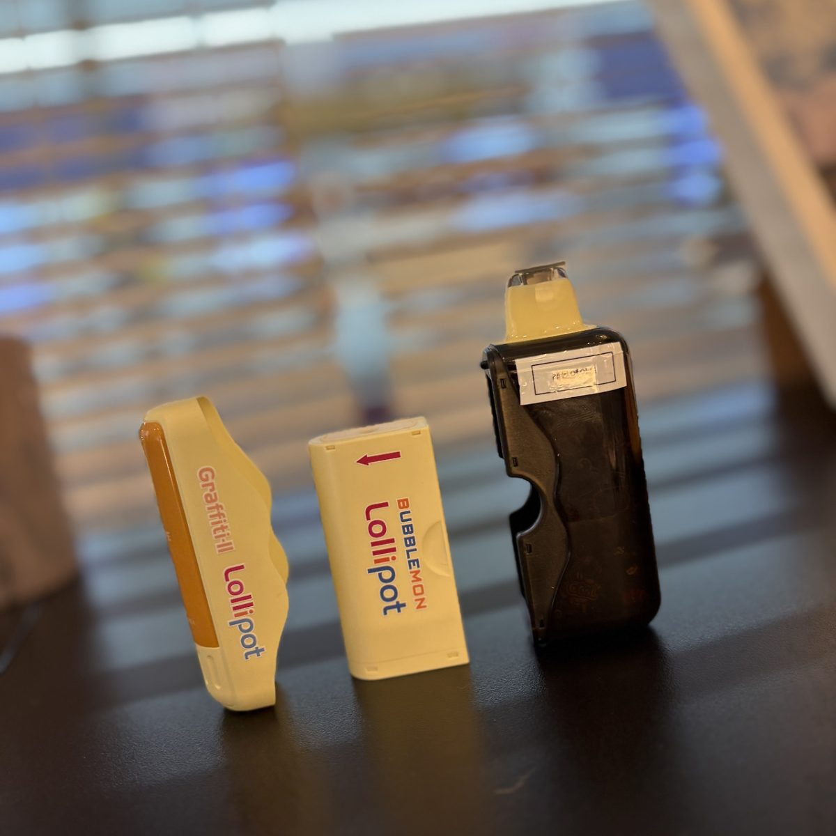 Bubblemon Graffiti 2 30000 Puffs Vape kit - Three modes are switchable